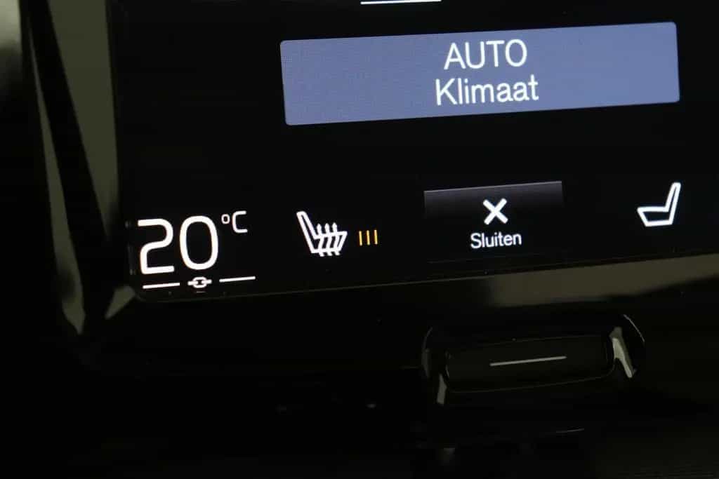 Volvo XC60 T4 Inscription | panorama dach | Head-Up | 02/2019-photo-12