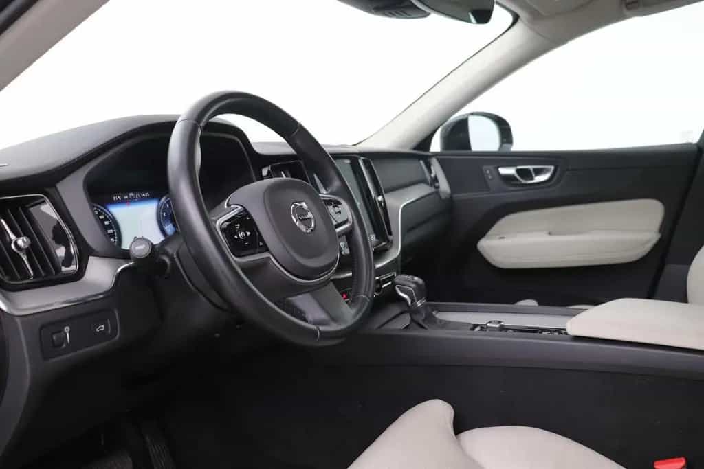 Volvo XC60 T4 Inscription | panorama dach | Head-Up | 02/2019-photo-2