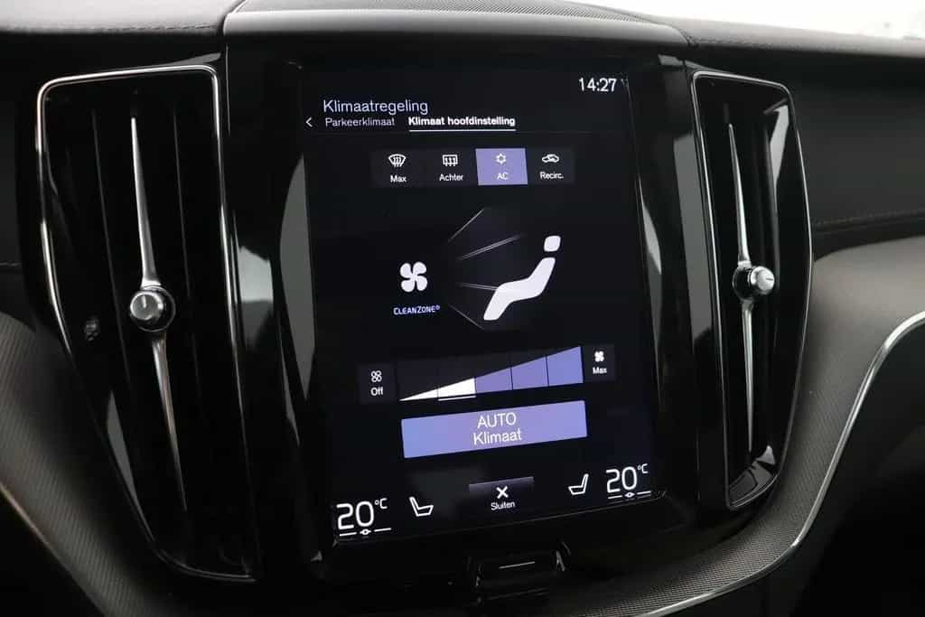Volvo XC60 T4 Inscription | panorama dach | Head-Up | 02/2019-photo-28