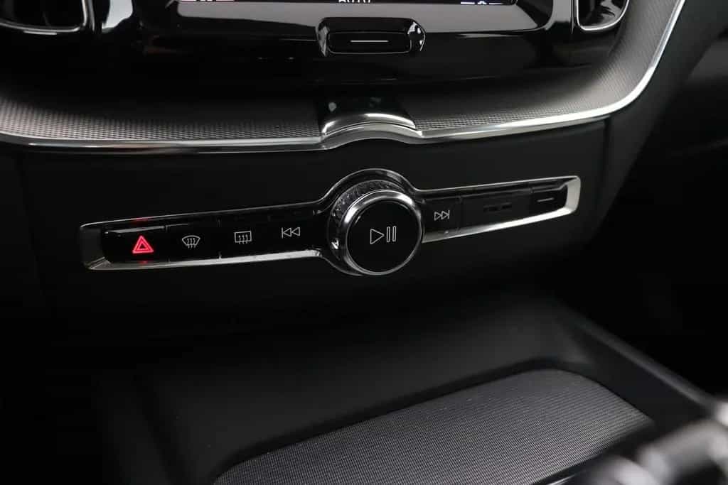 Volvo XC60 T4 Inscription | panorama dach | Head-Up | 02/2019-photo-29