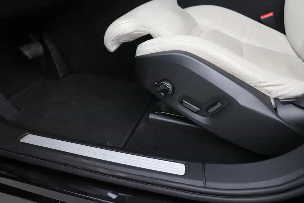 Volvo XC60 T4 Inscription | panorama dach | Head-Up | 02/2019-photo-42