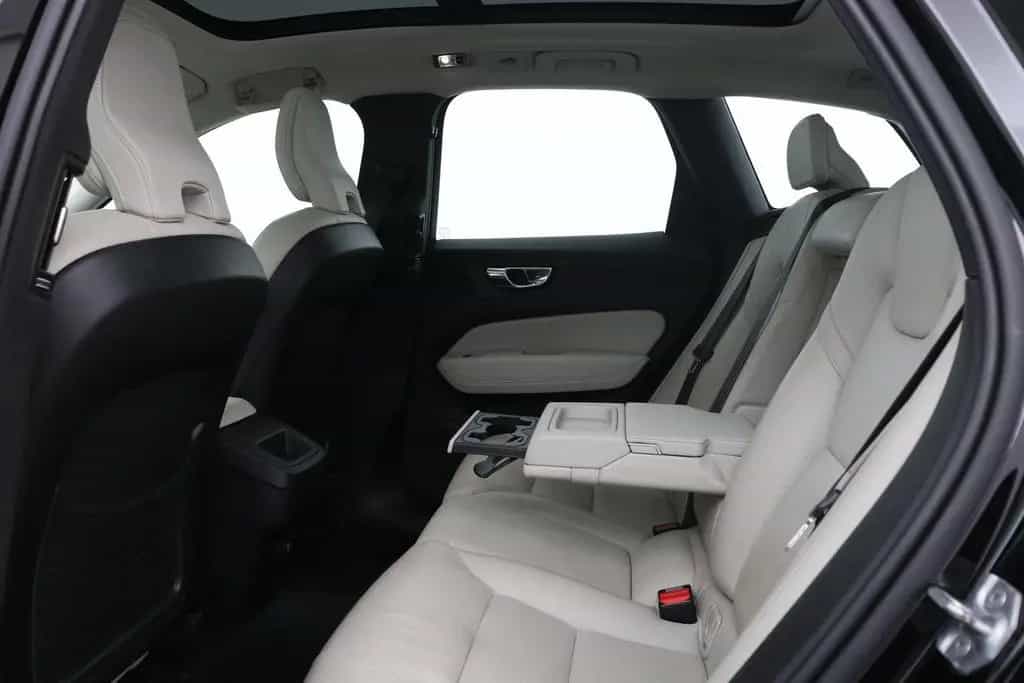 Volvo XC60 T4 Inscription | panorama dach | Head-Up | 02/2019-photo-43