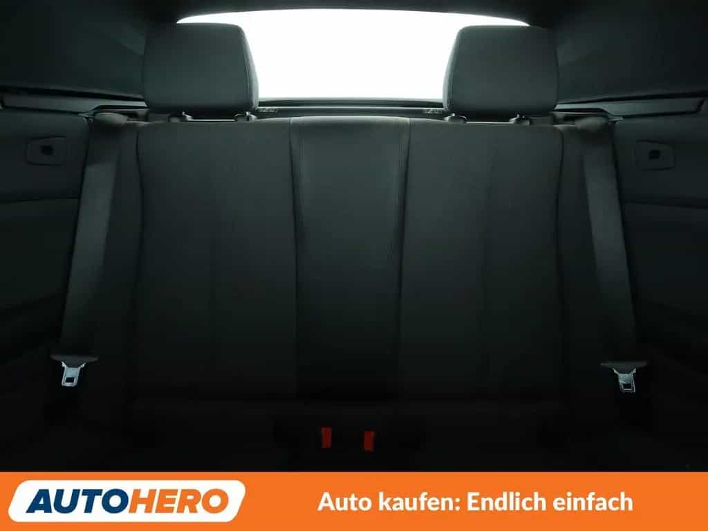 BMW 2 Series 220i Sport Line Aut.*NAVI*TEMPO*PDC*SHZ* 02/2017-photo-15