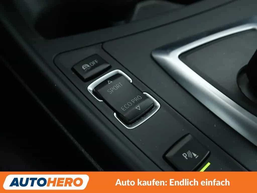 BMW 2 Series 220i Sport Line Aut.*NAVI*TEMPO*PDC*SHZ* 02/2017-photo-28