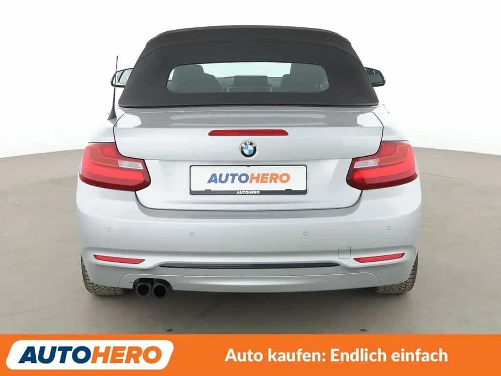 BMW 2 Series 220i Sport Line Aut.*NAVI*TEMPO*PDC*SHZ* 02/2017-photo-4