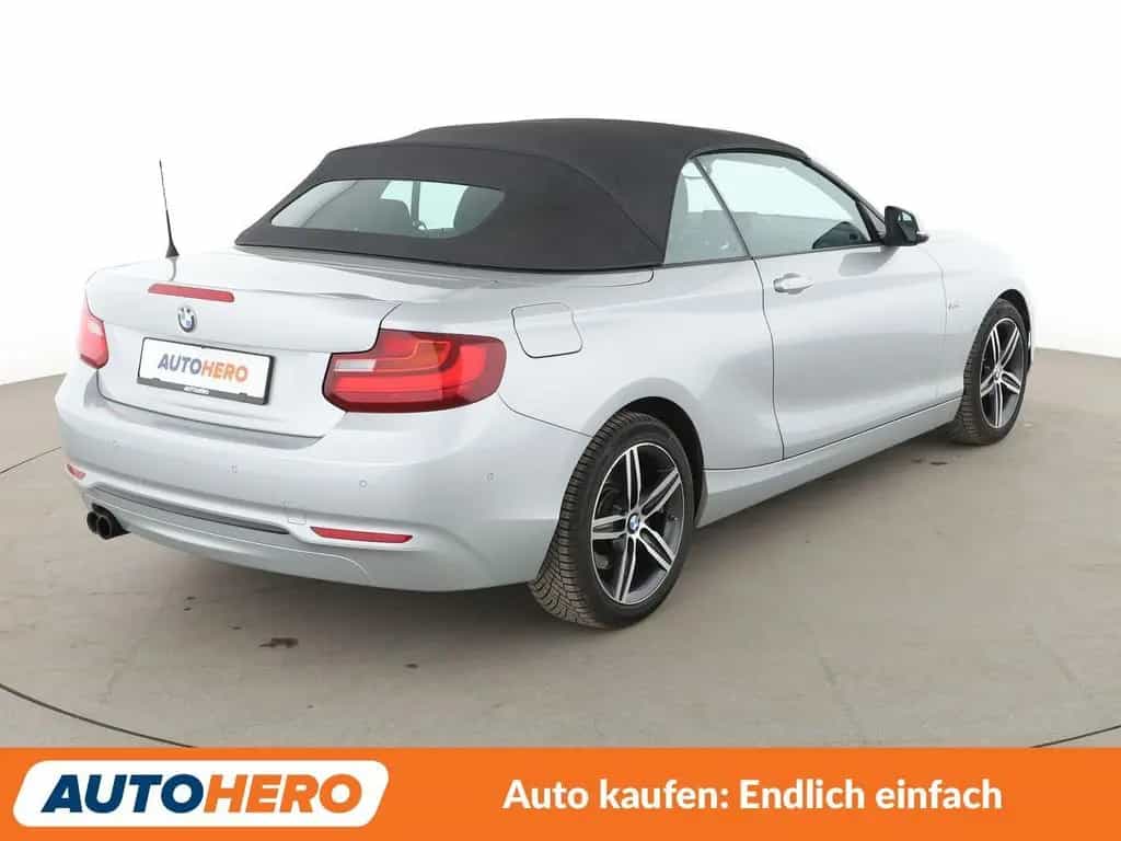 BMW 2 Series 220i Sport Line Aut.*NAVI*TEMPO*PDC*SHZ* 02/2017-photo-5