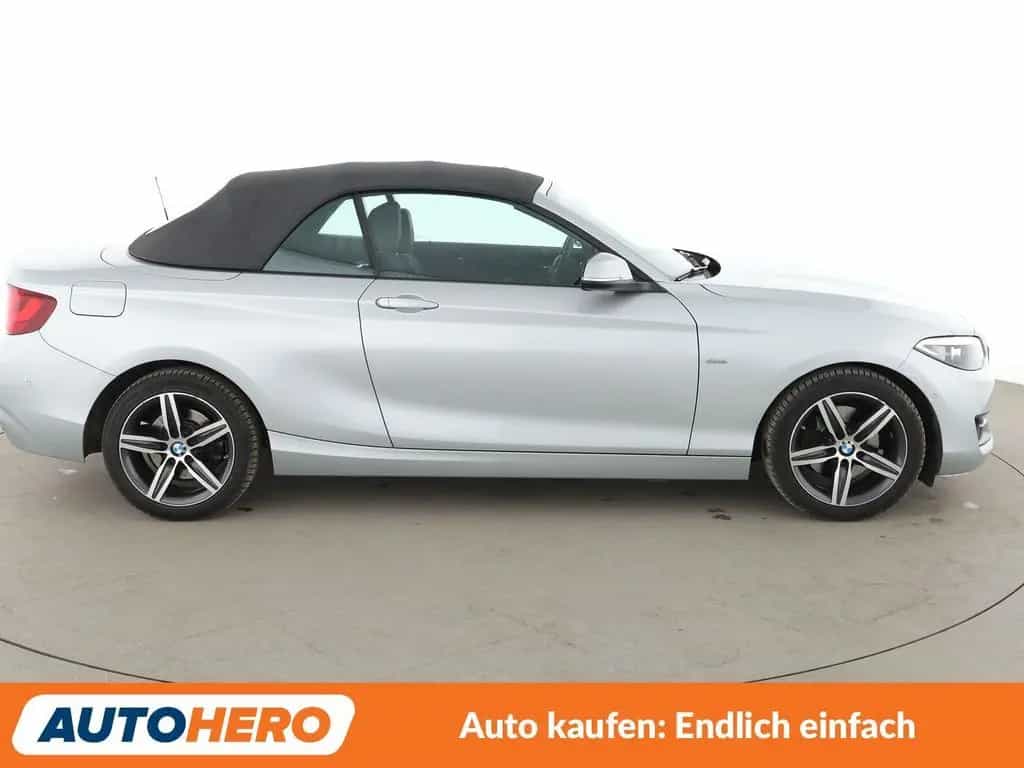 BMW 2 Series 220i Sport Line Aut.*NAVI*TEMPO*PDC*SHZ* 02/2017-photo-6