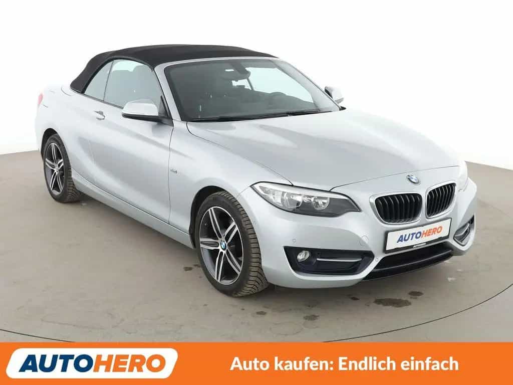 BMW 2 Series 220i Sport Line Aut.*NAVI*TEMPO*PDC*SHZ* 02/2017-photo-7