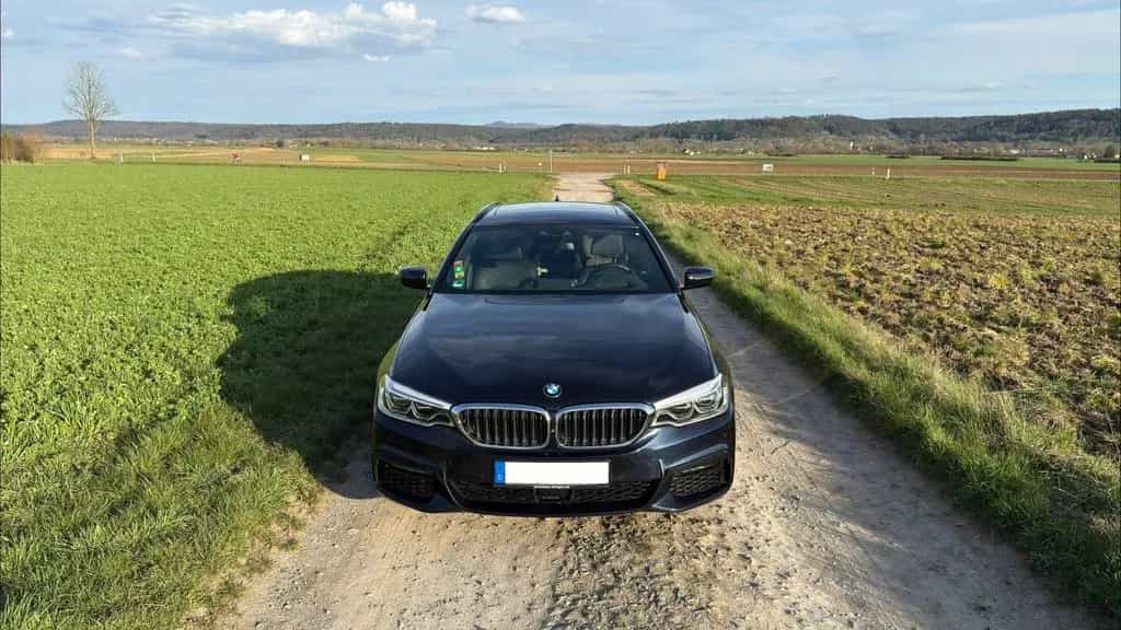 BMW 5 Series 540i MSport Pano HuD 09/2019-photo-0