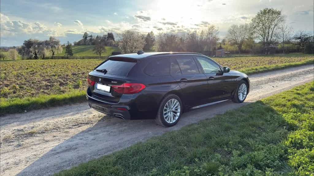 BMW 5 Series 540i MSport Pano HuD 09/2019-photo-4