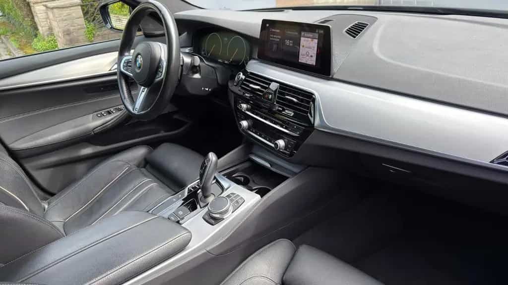 BMW 5 Series 540i MSport Pano HuD 09/2019-photo-8