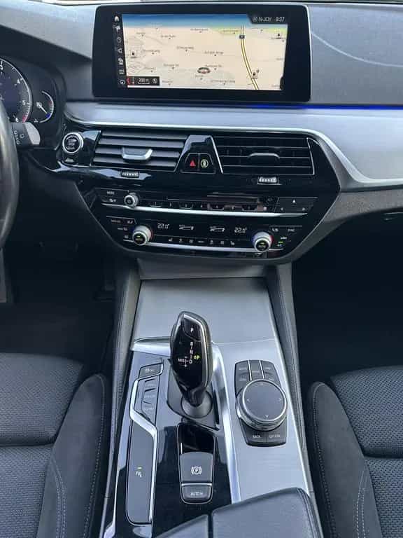 BMW 5 Series 520d Touring xDrive M-Sport NAV+LED+ACC+H&K+18ZO 07/2018-photo-11