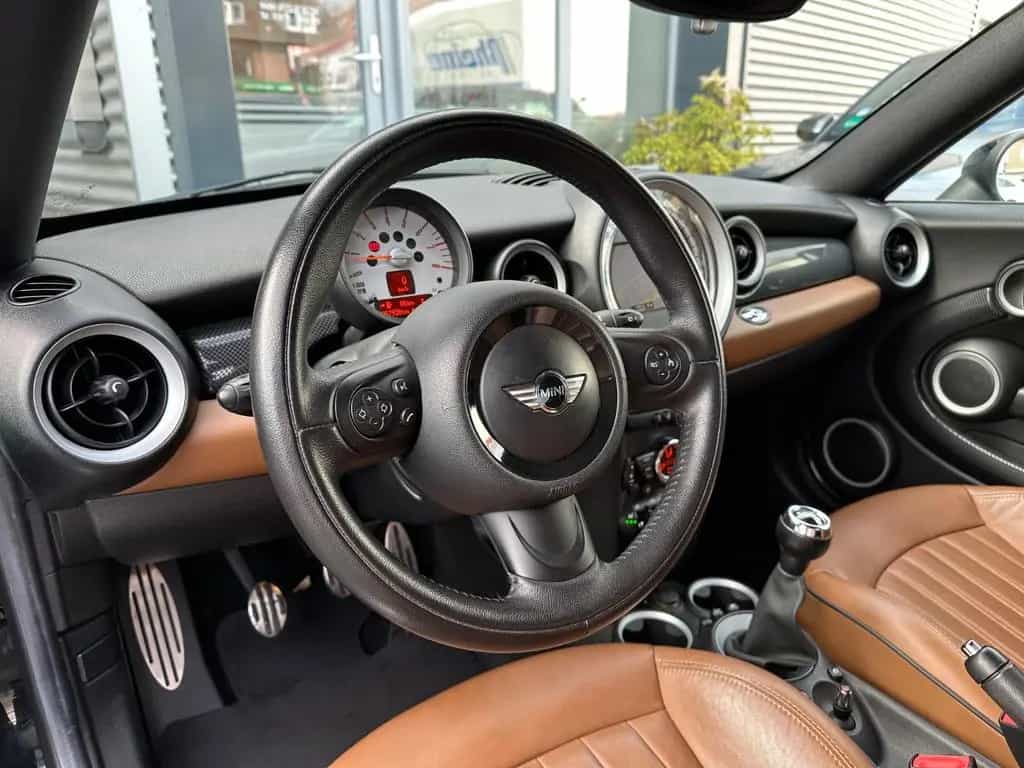 MINI Cooper S Roadster *PDC*NAVI*LEDER*XENON* 06/2012-photo-19