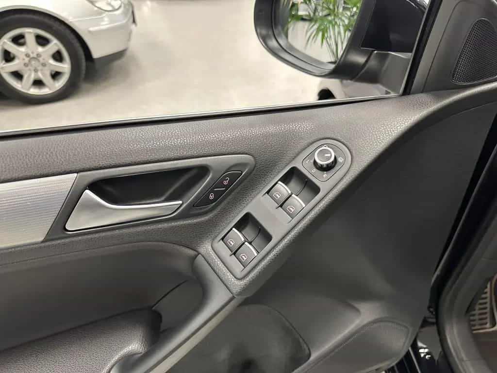 Volkswagen Golf 06/2013-photo-11
