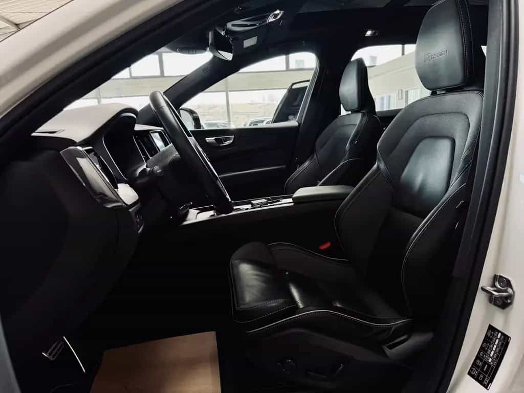 Volvo XC60 R Design|PANO|KAMERA|LED|ASSISTENZ+|SHZ| 06/2020-photo-12