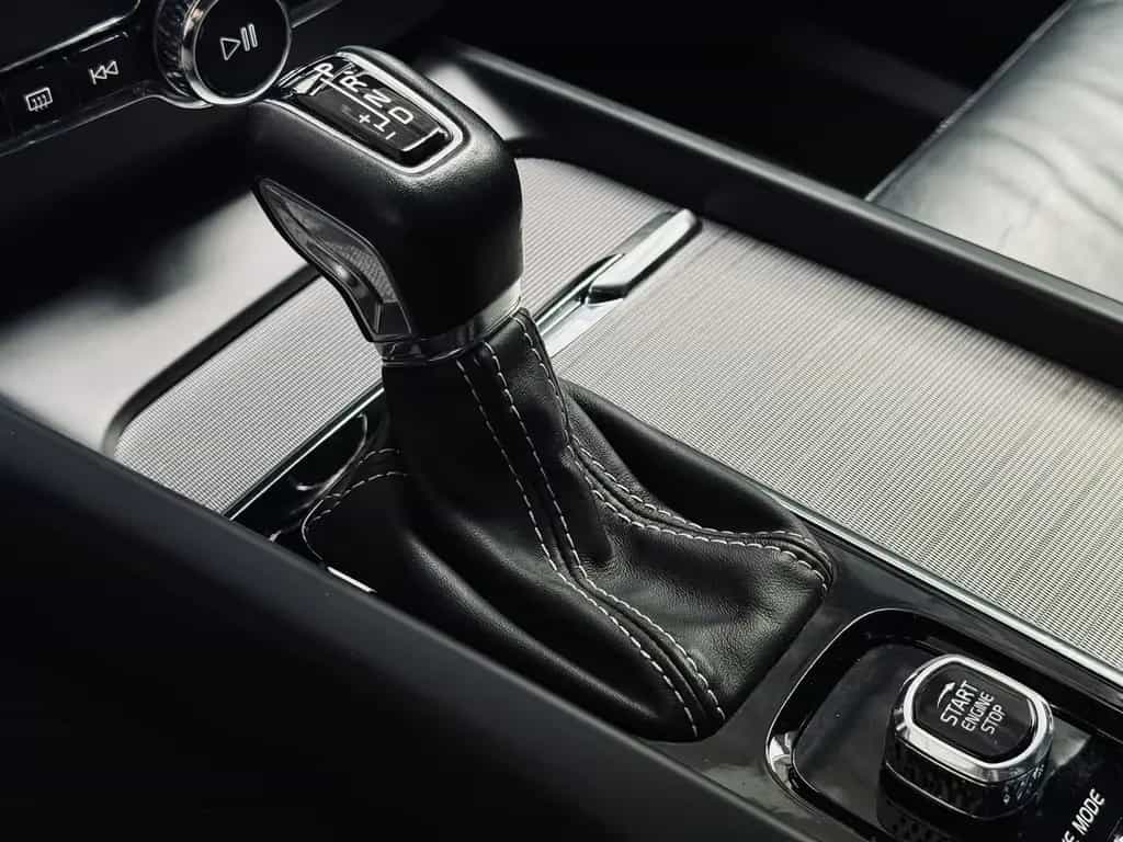 Volvo XC60 R Design|PANO|KAMERA|LED|ASSISTENZ+|SHZ| 06/2020-photo-19