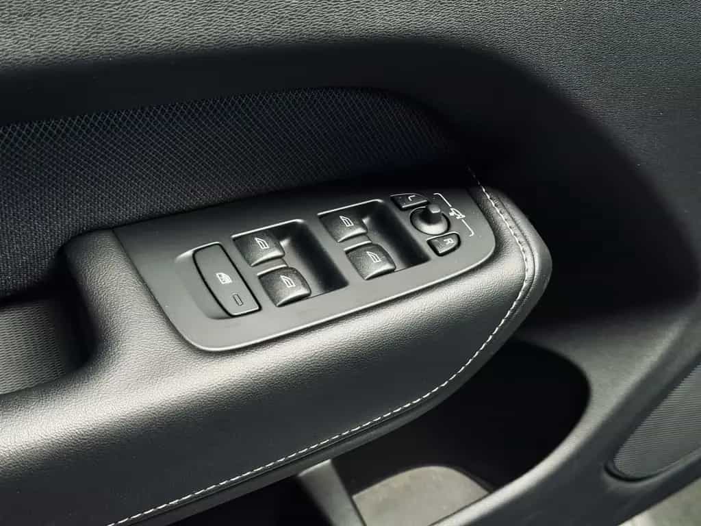 Volvo XC60 R Design|PANO|KAMERA|LED|ASSISTENZ+|SHZ| 06/2020-photo-27