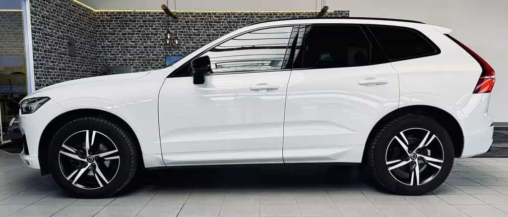 Volvo XC60 R Design|PANO|KAMERA|LED|ASSISTENZ+|SHZ| 06/2020-photo-7