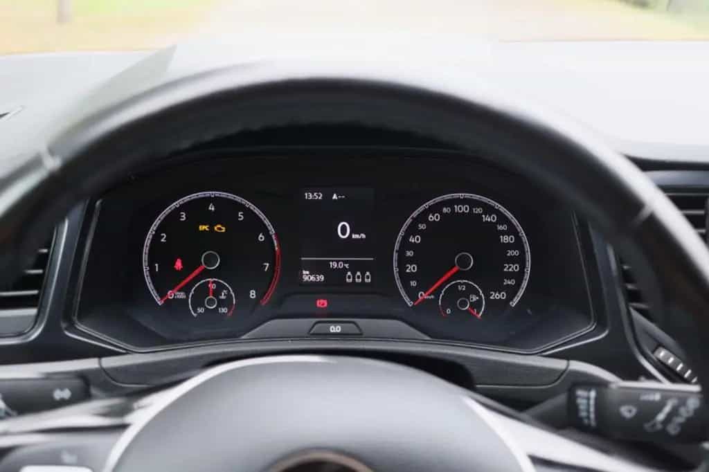 Volkswagen T-Roc 1.0 TSI OPF - doppelt bereift 03/2019-photo-11