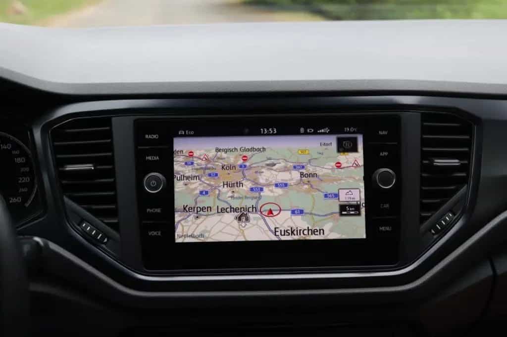 Volkswagen T-Roc 1.0 TSI OPF - doppelt bereift 03/2019-photo-12