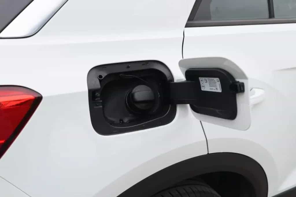 Volkswagen T-Roc 1.0 TSI OPF - doppelt bereift 03/2019-photo-5