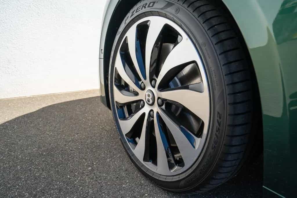 Bentley Flying Spur Azure V8 *UVP 299.962,00€* 06/2024-photo-19