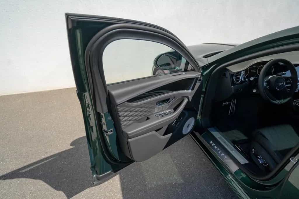 Bentley Flying Spur Azure V8 *UVP 299.962,00€* 06/2024-photo-28