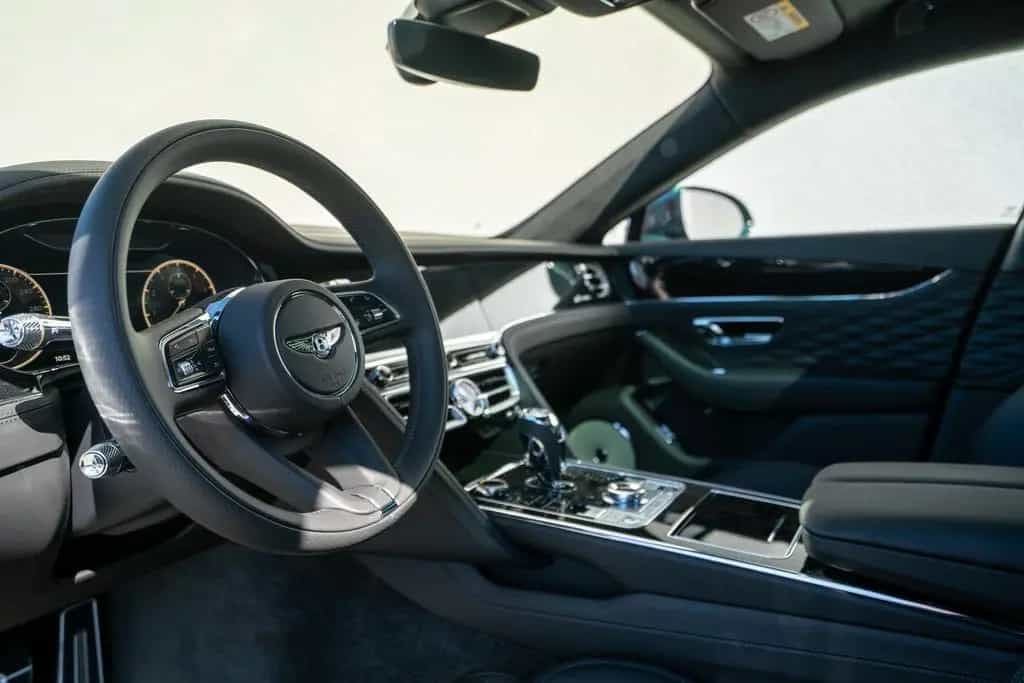 Bentley Flying Spur Azure V8 *UVP 299.962,00€* 06/2024-photo-3