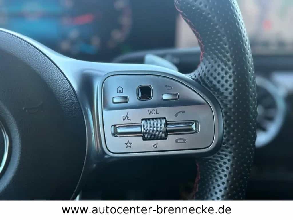 Mercedes-Benz A-Class 180*AMG LINE*LED*Night*8-fach bereift* 10/2019-photo-14