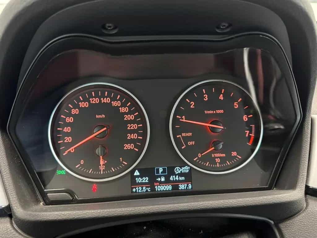BMW X1 sDrive 20 i *Automatik*Leder*Navi* 02/2018-photo-21