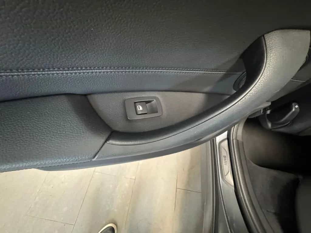 BMW X1 sDrive 20 i *Automatik*Leder*Navi* 02/2018-photo-24