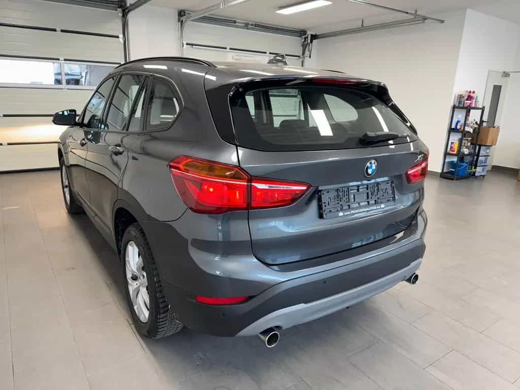 BMW X1 sDrive 20 i *Automatik*Leder*Navi* 02/2018-photo-6