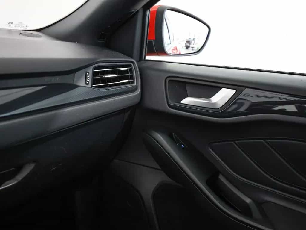 Ford Focus 1.0 EcoBoost ST-Line MHEV +KAMERA+LED 03/2021-photo-16