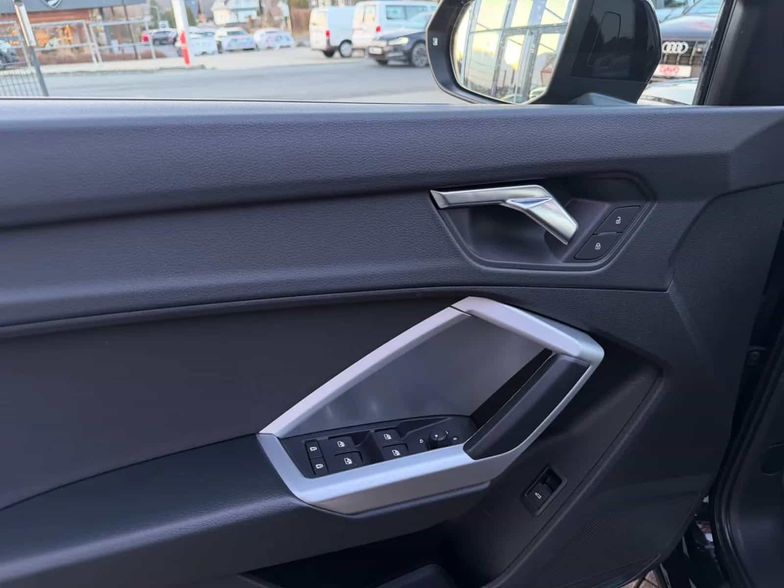 Audi Q3 06/2019-photo-16