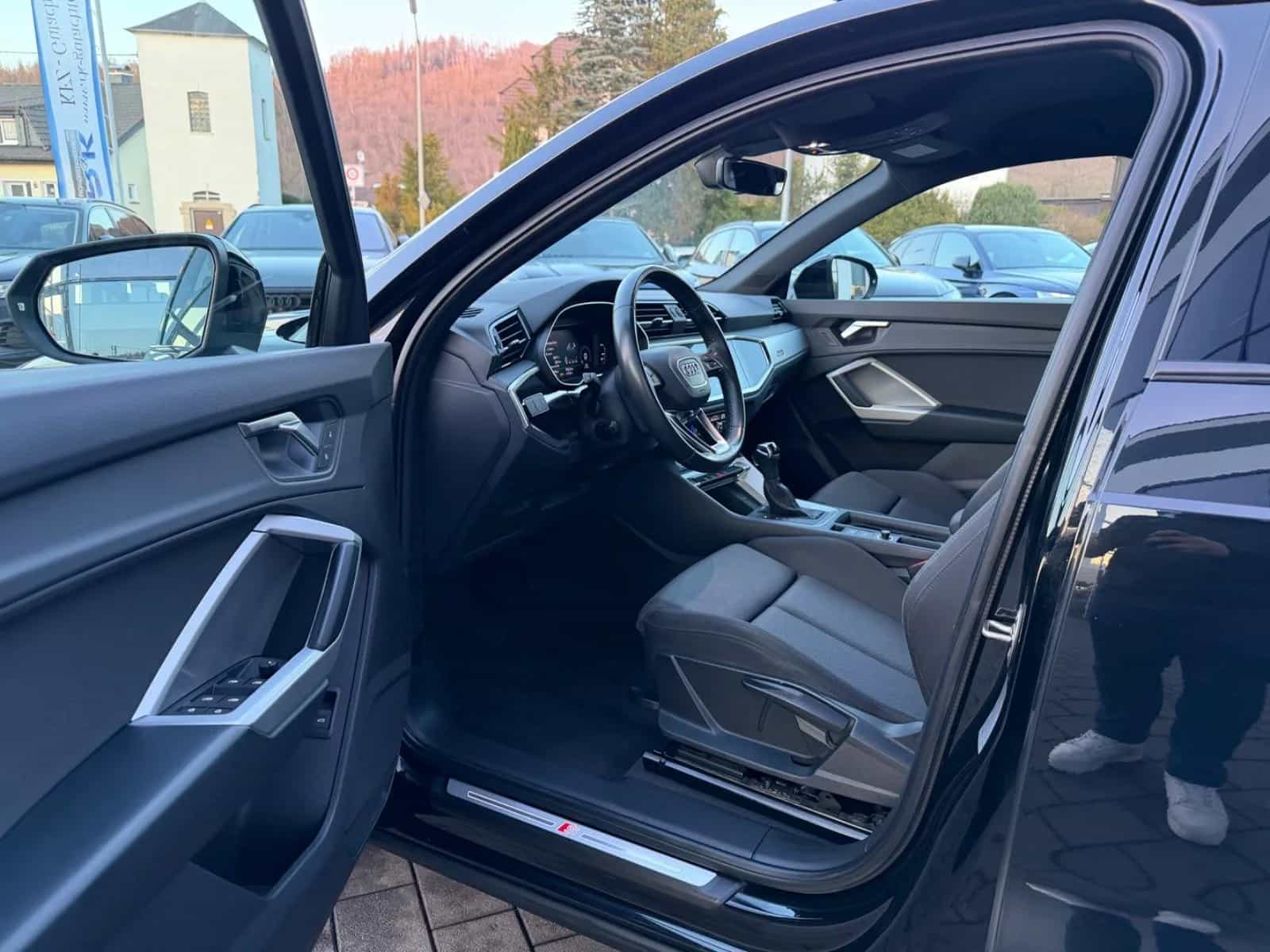 Audi Q3 06/2019-photo-8