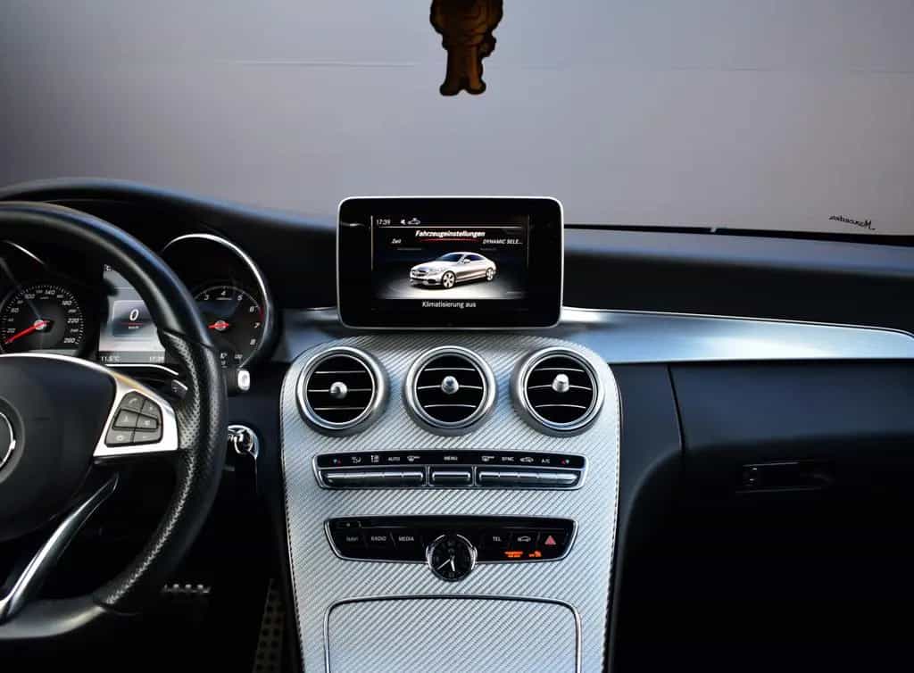 Mercedes-Benz C 300 /AMG INTERIEUR-PAKET/AMG-PAKET/SPURHALTE 05/2017-photo-21