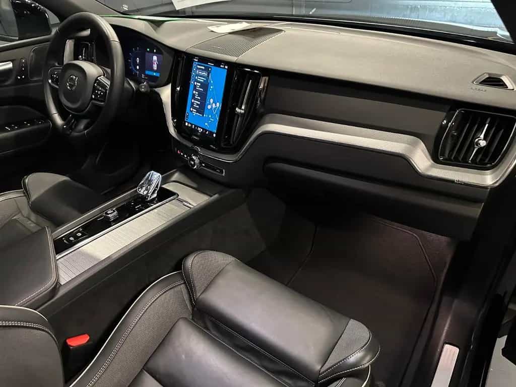 Volvo XC60 Plus Dark *19Zoll*360*Kristallglas*LEDER/Sp 08/2023-photo-11