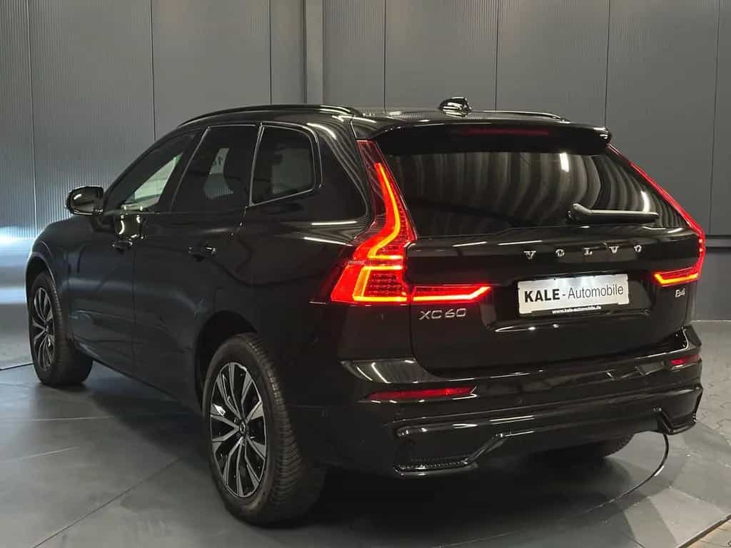 Volvo XC60 Plus Dark *19Zoll*360*Kristallglas*LEDER/Sp 08/2023-photo-2
