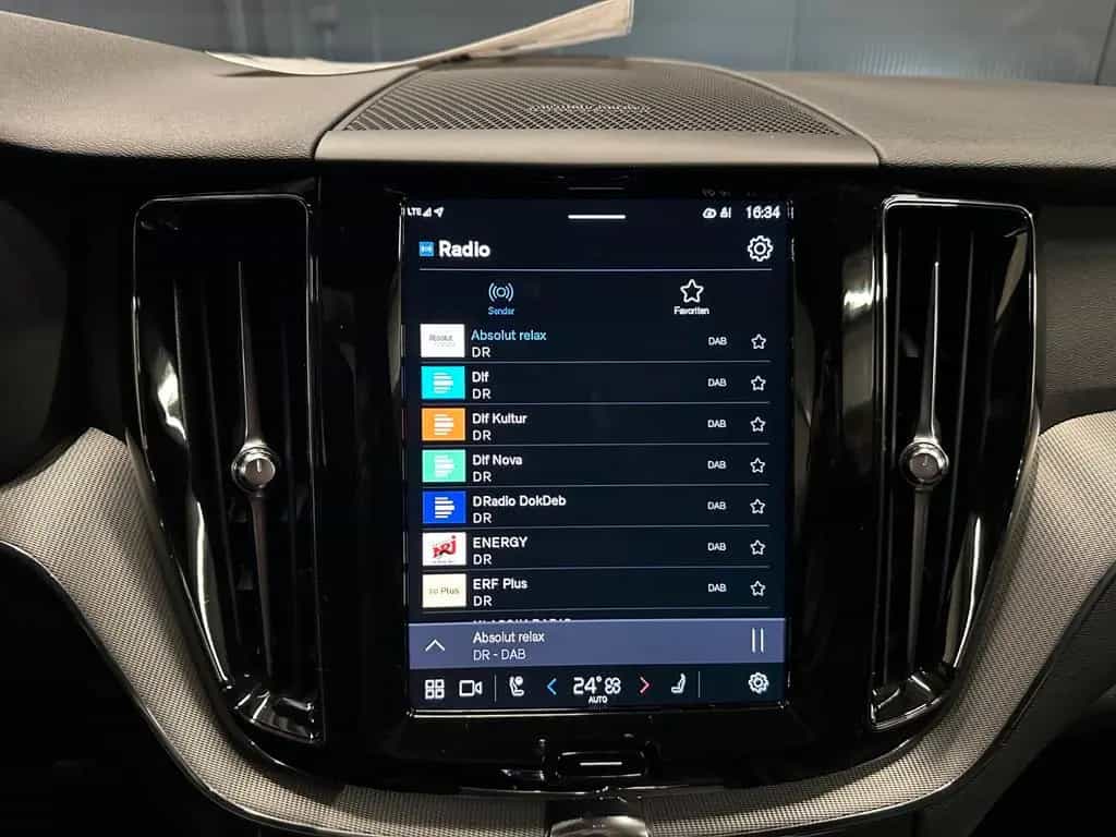 Volvo XC60 Plus Dark *19Zoll*360*Kristallglas*LEDER/Sp 08/2023-photo-24