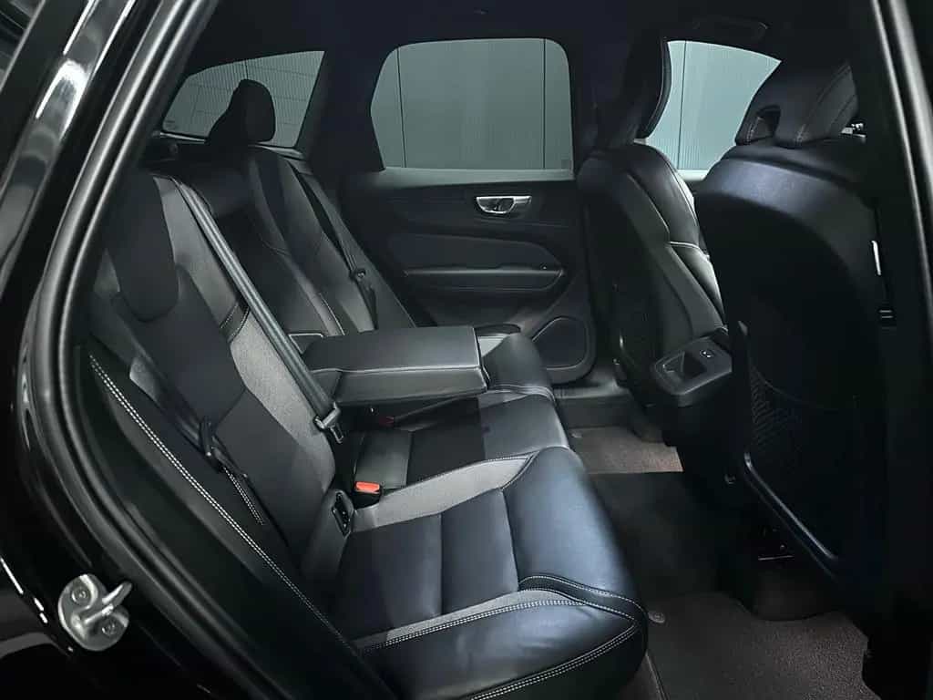 Volvo XC60 Plus Dark *19Zoll*360*Kristallglas*LEDER/Sp 08/2023-photo-25