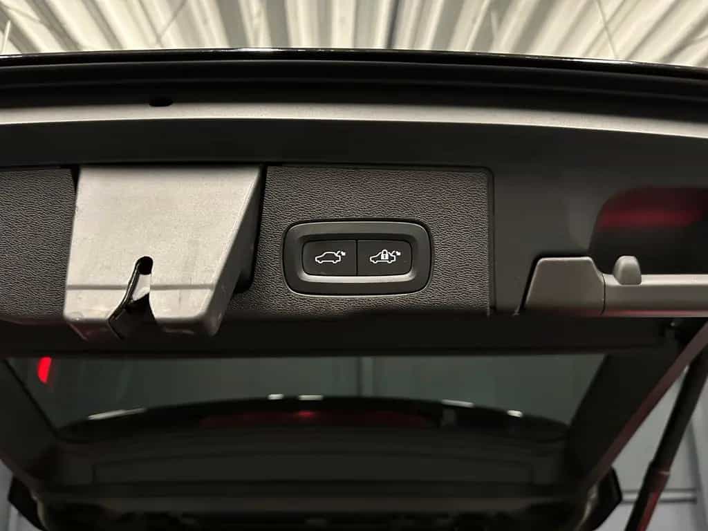 Volvo XC60 Plus Dark *19Zoll*360*Kristallglas*LEDER/Sp 08/2023-photo-28