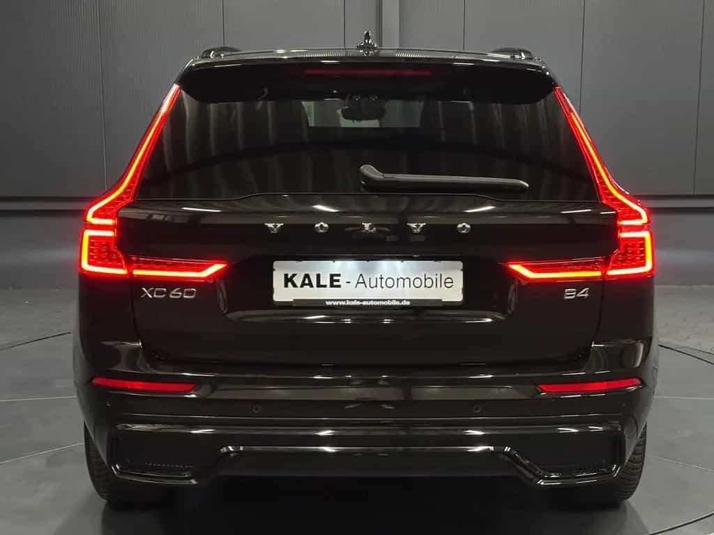 Volvo XC60 Plus Dark *19Zoll*360*Kristallglas*LEDER/Sp 08/2023-photo-3