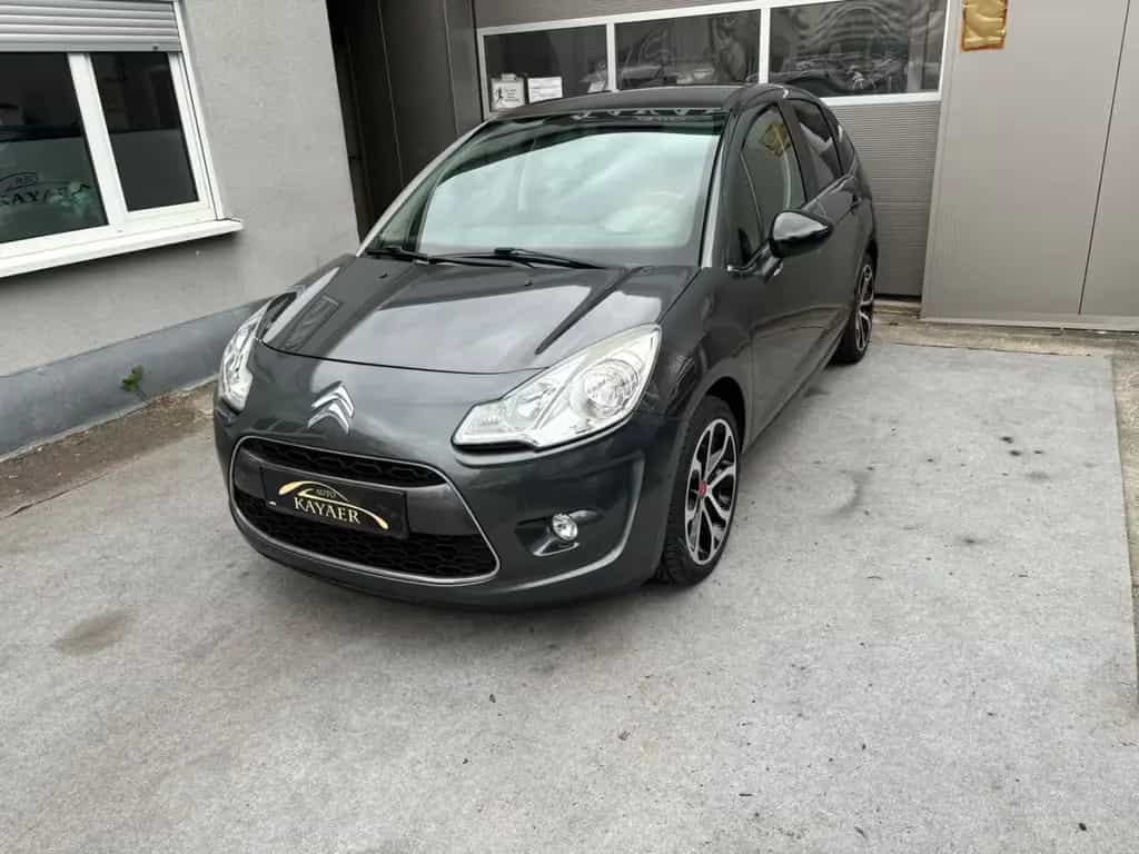 Citroën C3 Red Block TEMPOMAT-PDC-KLIMAAUTOMATIK 01/2013-photo-1