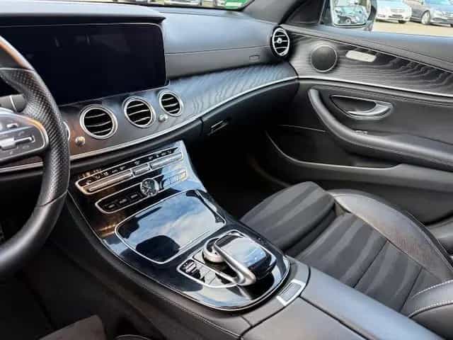 Mercedes-Benz E-Class 350 AMG+NIGHT P+PANORA+HEADUP+STANDHEIZUNG+AHK 12/2019-photo-23