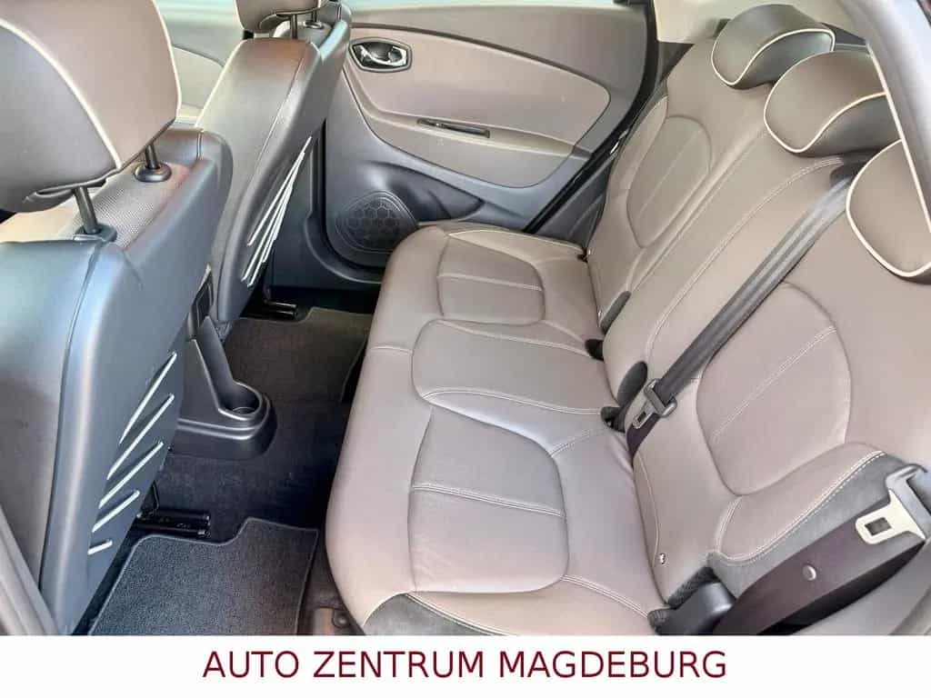 Renault Captur Elysee KLIMAAUT*NAV*LEDER*KAMERA 11/2015-photo-16