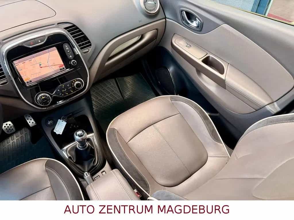 Renault Captur Elysee KLIMAAUT*NAV*LEDER*KAMERA 11/2015-photo-18