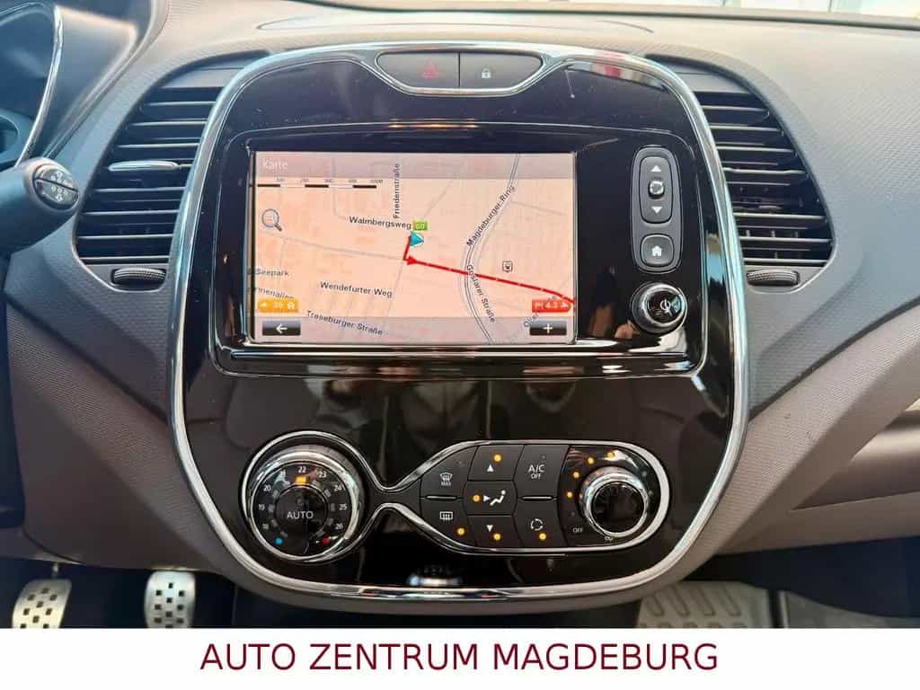 Renault Captur Elysee KLIMAAUT*NAV*LEDER*KAMERA 11/2015-photo-25