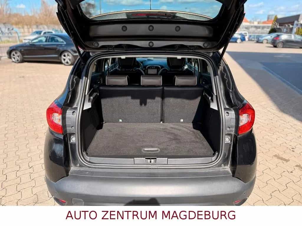 Renault Captur Elysee KLIMAAUT*NAV*LEDER*KAMERA 11/2015-photo-7