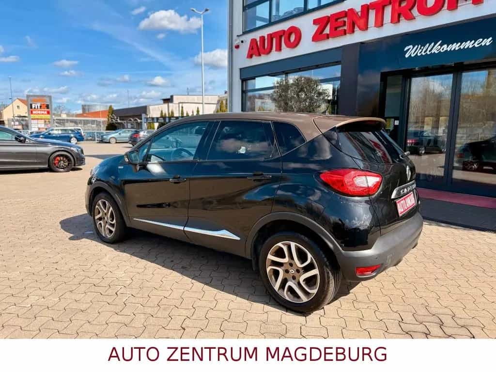 Renault Captur Elysee KLIMAAUT*NAV*LEDER*KAMERA 11/2015-photo-8