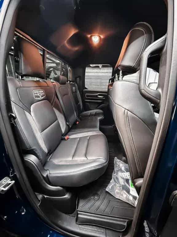 Dodge RAM BIG HORN 5.7L 4x4 LPG 12/2022-photo-19